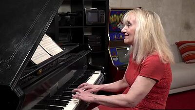 Blonde granny Nanney gets fucked by Rob's hard cock