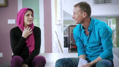 Horny Hijab Girl Unveils Her Asshole