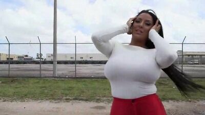 Big Ass Latina Working The Streets Of Miami!