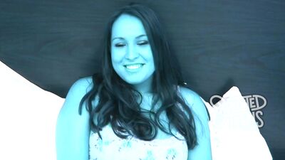 Thick teen with a fat ass and big tittys gives head