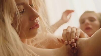 Elina De Lion and Anna Di Playing a Lesbian Game