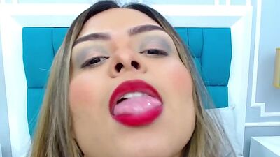 Sweet latina hottie on webcam