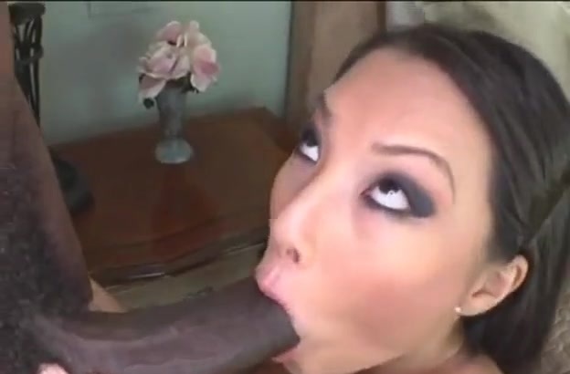624px x 410px - Its.PORN - Asian pornstar meets huge dick with her small mouth